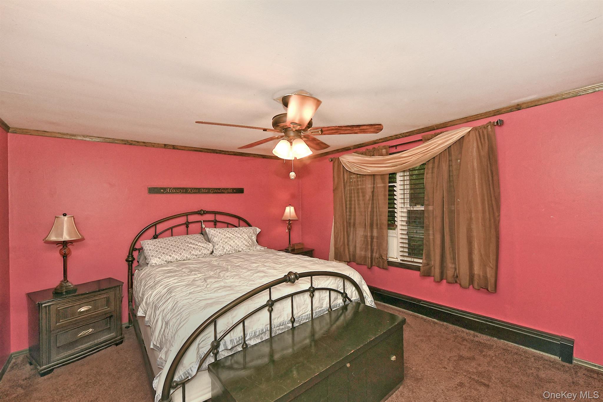 Holtsville, New York, 11742, United States, 3 Bedrooms Bedrooms, ,2 BathroomsBathrooms,Residential,For Sale,1964933