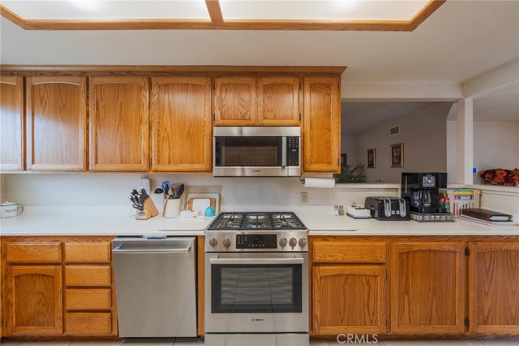 Cypress, California, 90630, United States, 3 Bedrooms Bedrooms, ,3 BathroomsBathrooms,Residential,For Sale,1989138