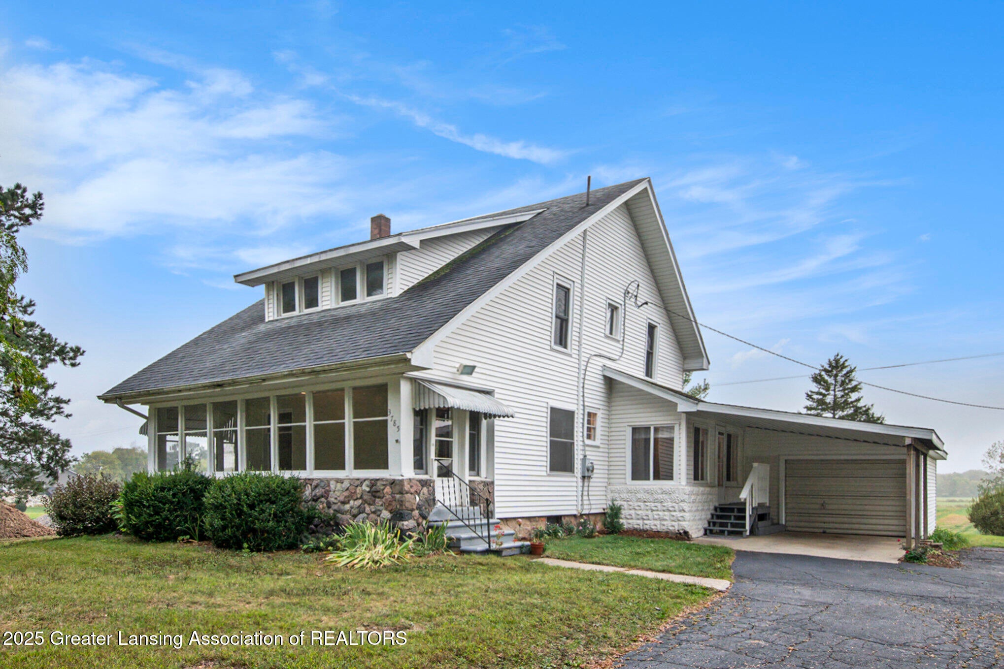 Webberville, Michigan, 48892, United States, 5 Bedrooms Bedrooms, ,2 BathroomsBathrooms,Residential,For Sale,1963155