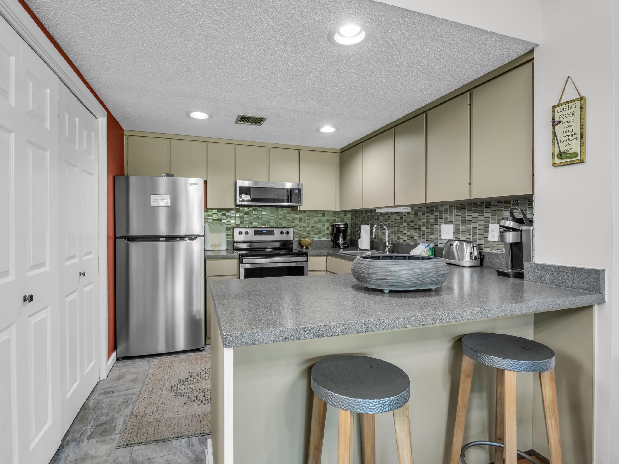  182 W. Lake Dr. S. - 物件實景