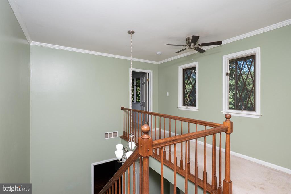 Reading, Pennsylvania, 19607, United States, 4 Bedrooms Bedrooms, ,4 BathroomsBathrooms,Residential,For Sale,1951295