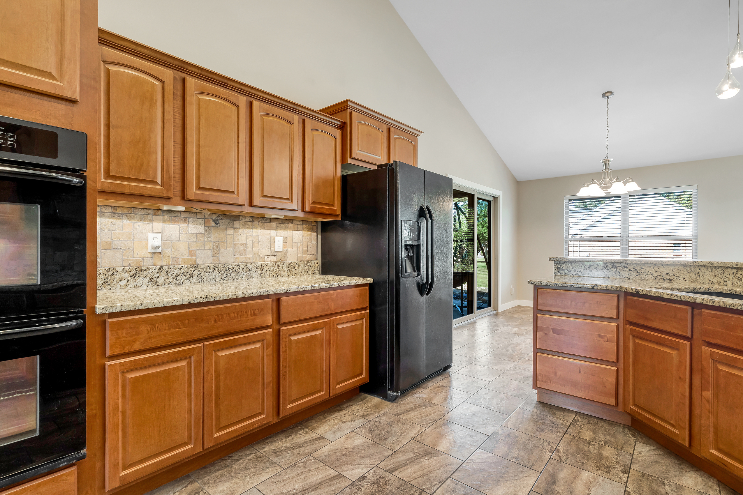 Waterloo, Illinois, 62298, United States, 5 Bedrooms Bedrooms, ,4 BathroomsBathrooms,Residential,For Sale,1978838