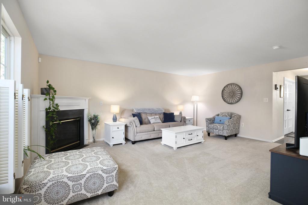 Fredericksburg, Virginia, 22406, United States, 4 Bedrooms Bedrooms, ,3 BathroomsBathrooms,Residential,For Sale,1934657