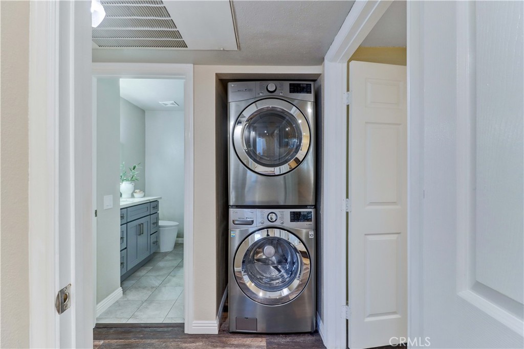 Long Beach, California, 90804, United States, 2 Bedrooms Bedrooms, ,2 BathroomsBathrooms,Residential,For Sale,2001889