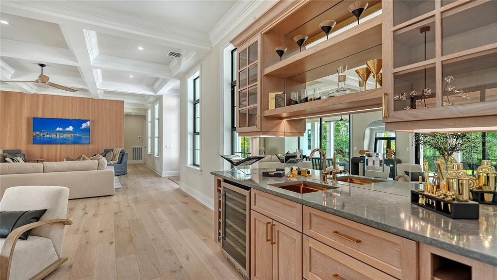 Sarasota, Florida, 34242, United States, 4 Bedrooms Bedrooms, ,6 BathroomsBathrooms,Residential,For Sale,2003081