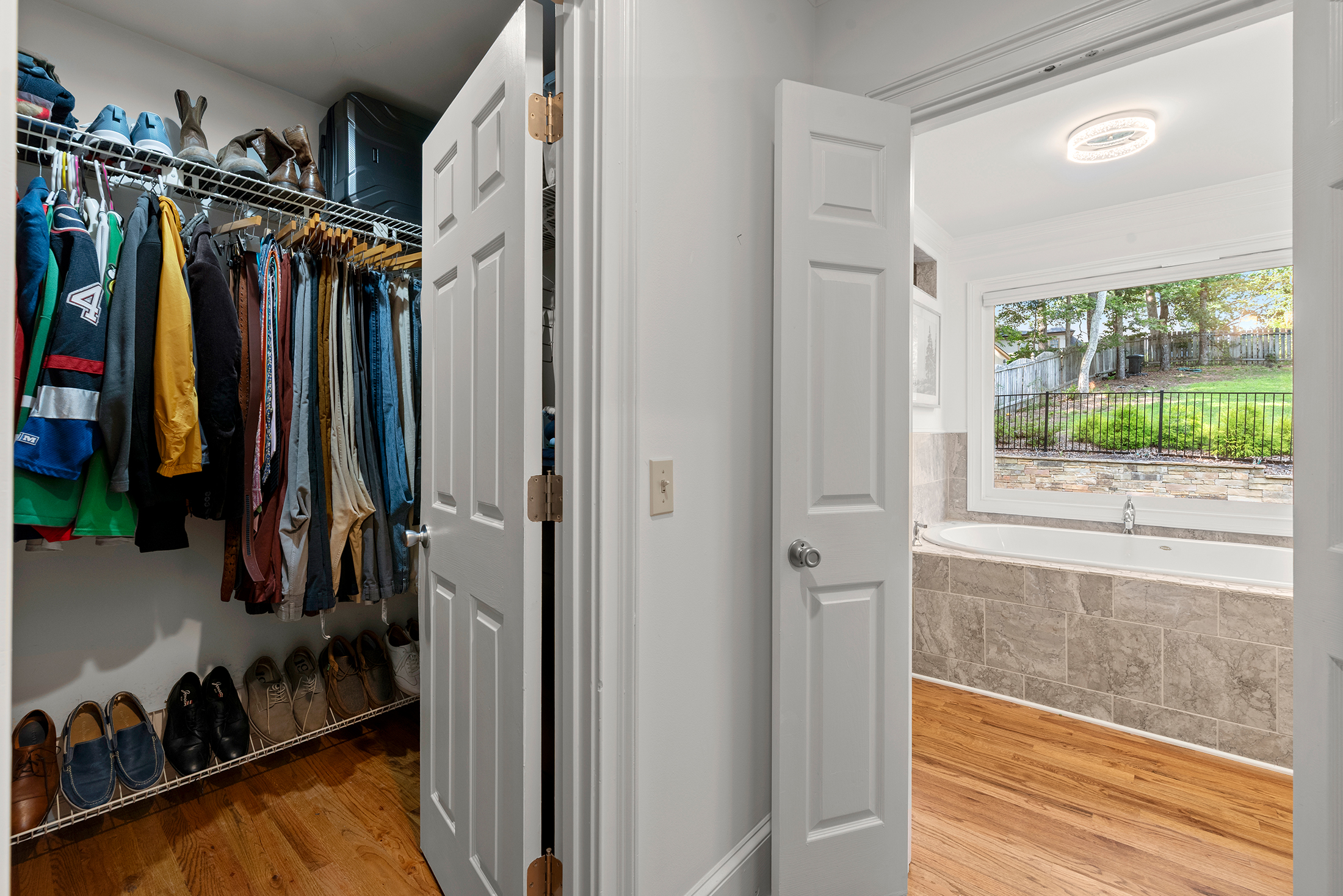  Move-in Ready Stunner in Highly Coveted Swim/Tennis Spalding Lake - 物件實景