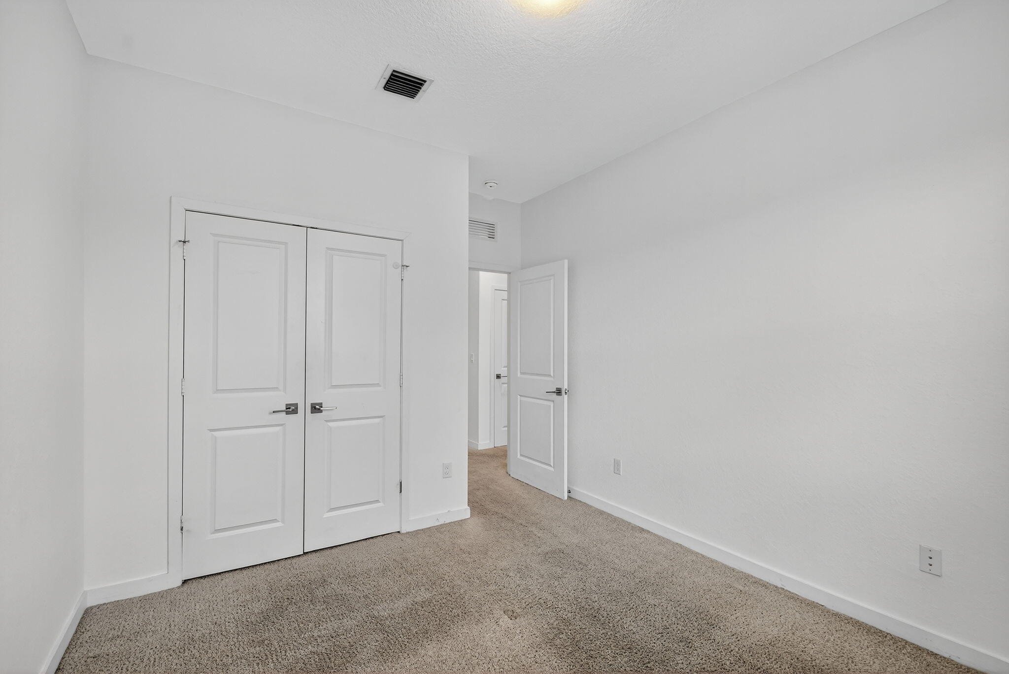 Lake Worth, Florida, 33467, United States, 4 Bedrooms Bedrooms, ,3 BathroomsBathrooms,Residential,For Sale,1819485