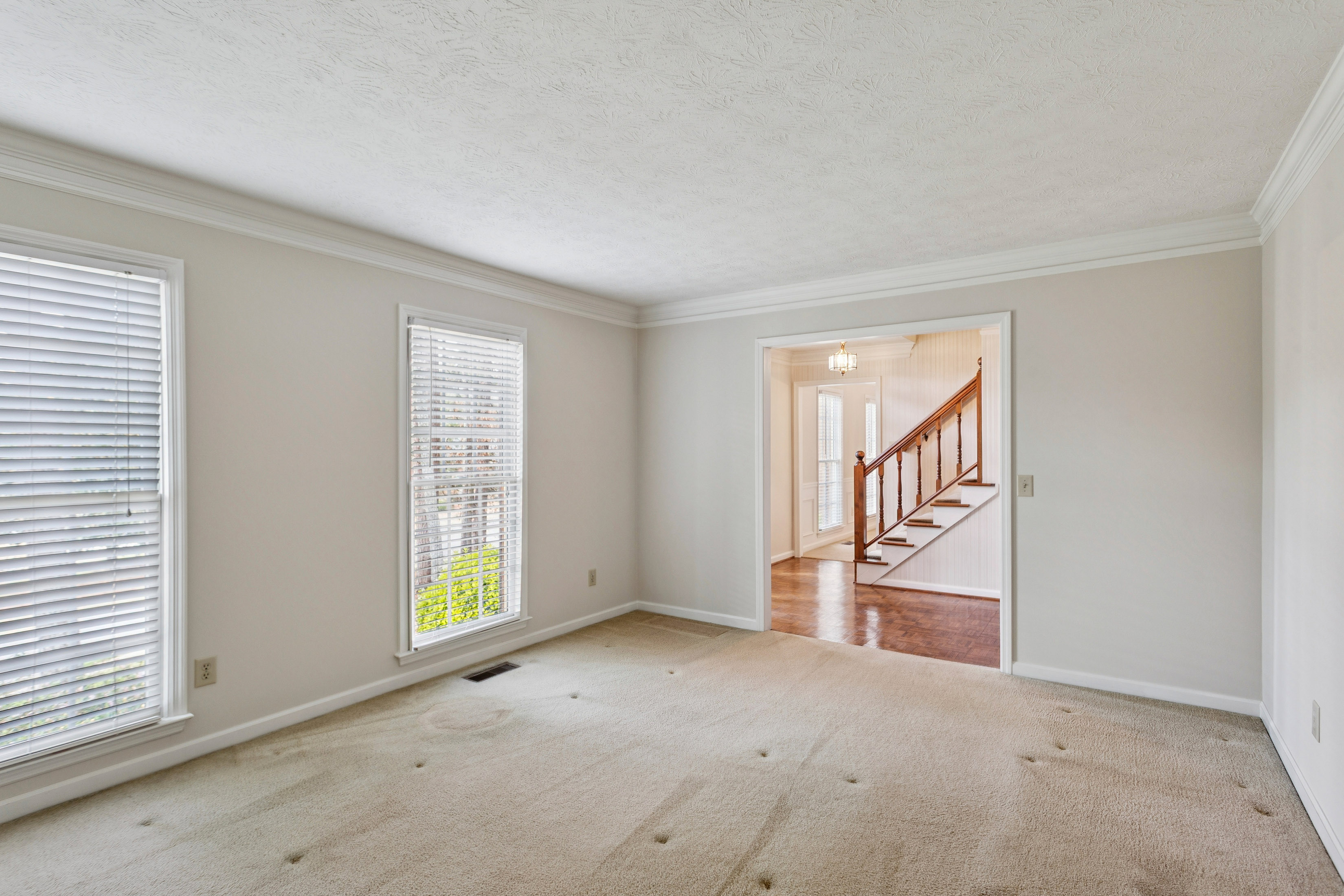  Beautiful Home on Corner Lot in Coveted Princeton Mill Subdivision - 物件實景