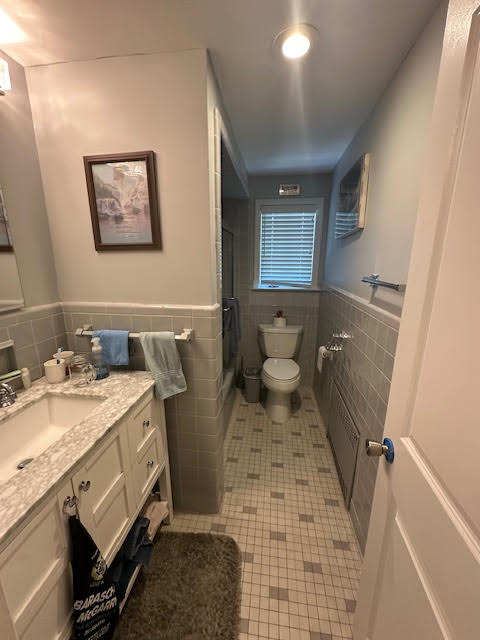 Secaucus, New Jersey, 07094, United States, 4 Bedrooms Bedrooms, ,3 BathroomsBathrooms,Residential,For Sale,1974873