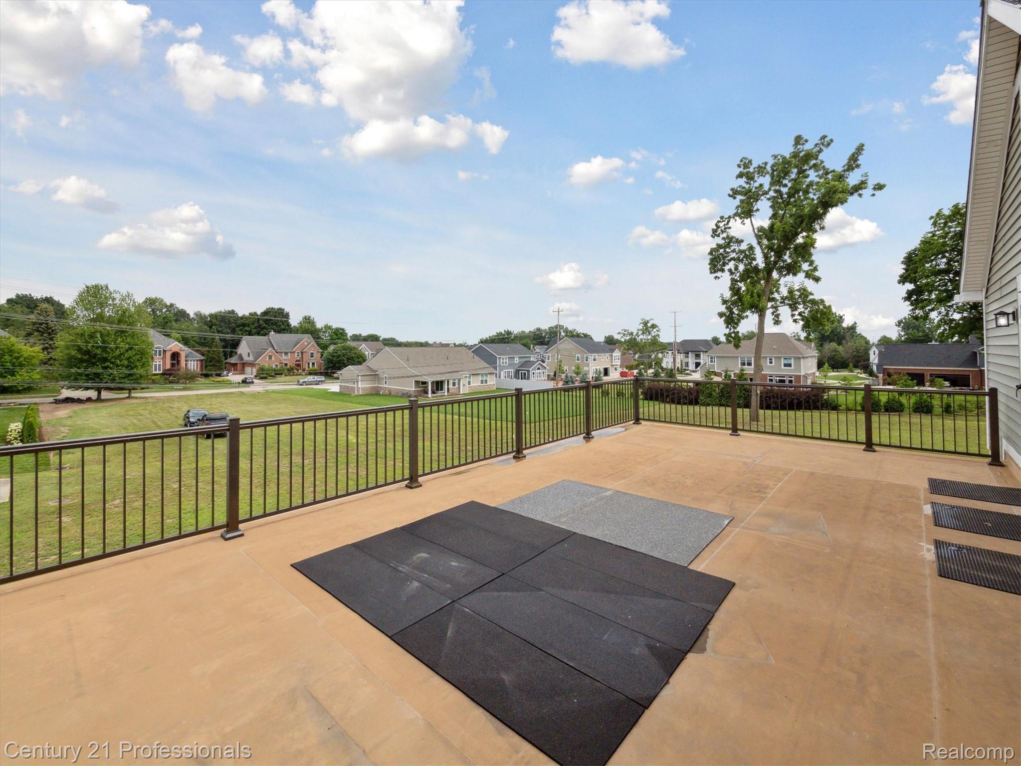 FarmingtonHills, Michigan, 48167, United States, 4 Bedrooms Bedrooms, ,4 BathroomsBathrooms,Residential,For Sale,1895323