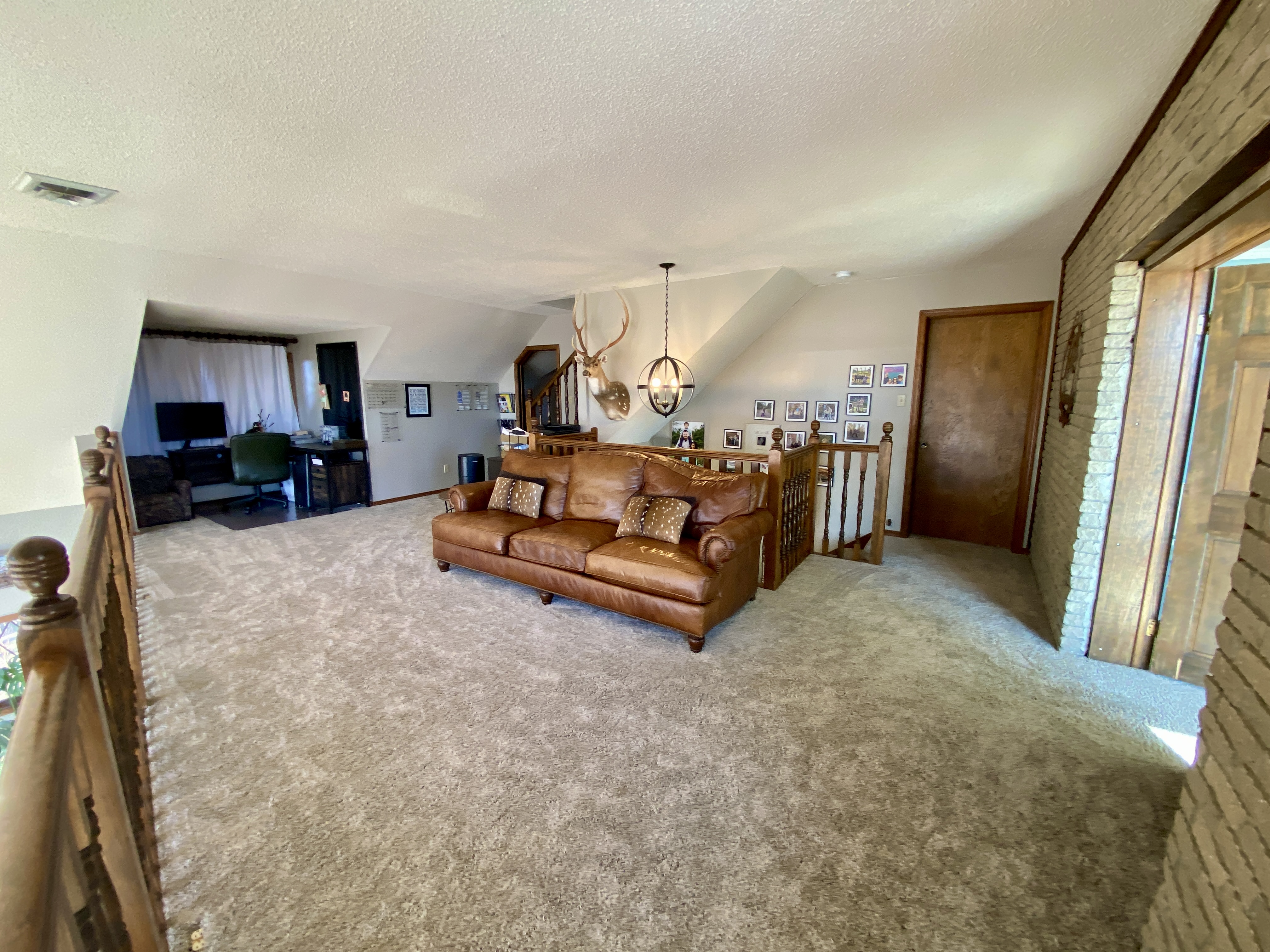 Ozone, Arkansas, 72854, United States, 5 Bedrooms Bedrooms, ,4 BathroomsBathrooms,Residential,For Sale,1943297
