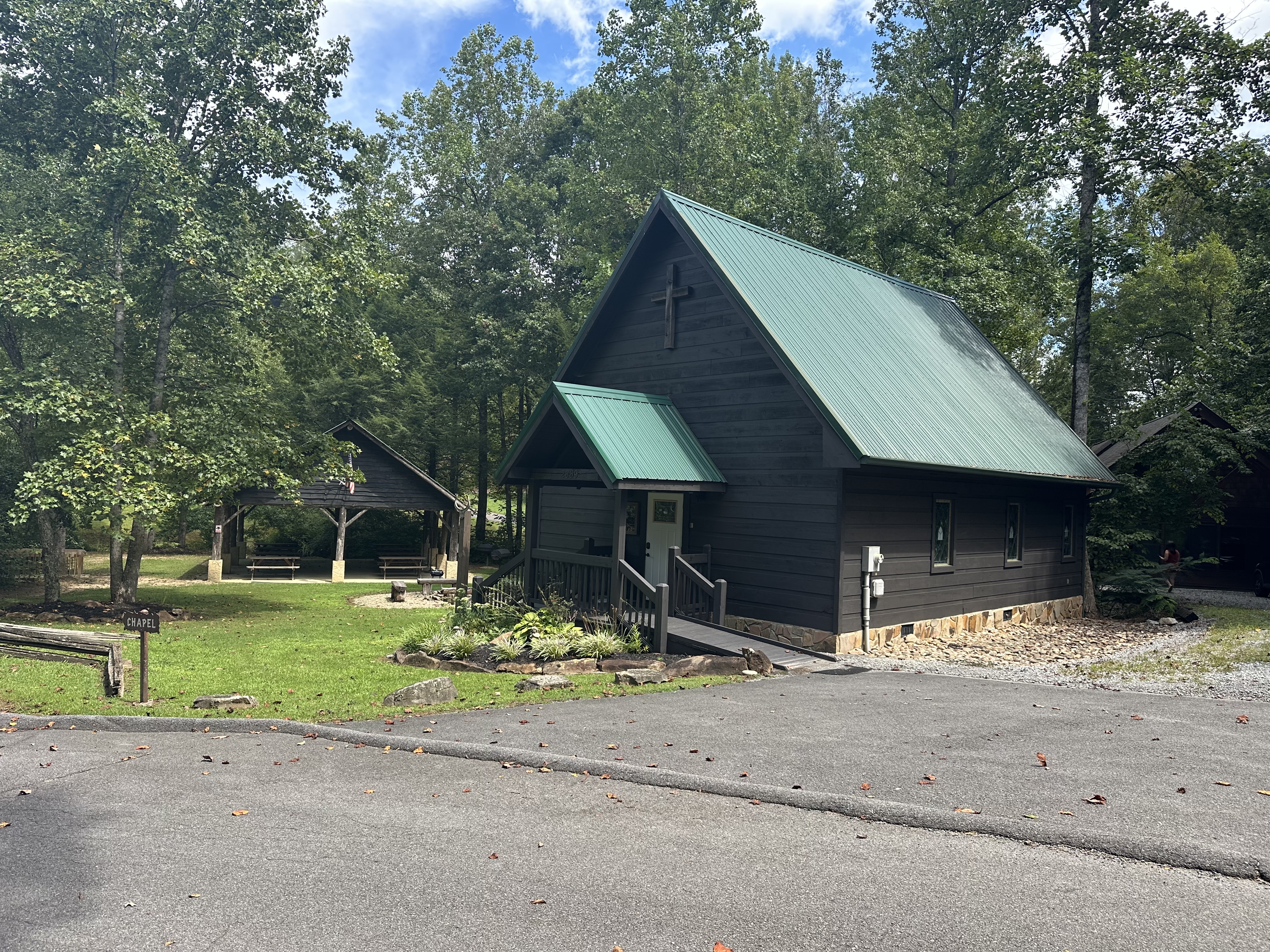 Sevierville, Tennessee, 37862, United States, 3 Bedrooms Bedrooms, ,2 BathroomsBathrooms,Residential,For Sale,1930187