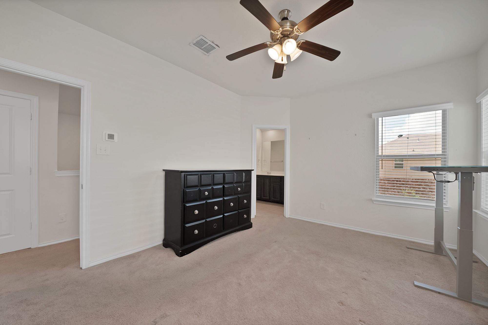  422 Milverton Drive, Fort Worth, TX, 76036 - 物件實景