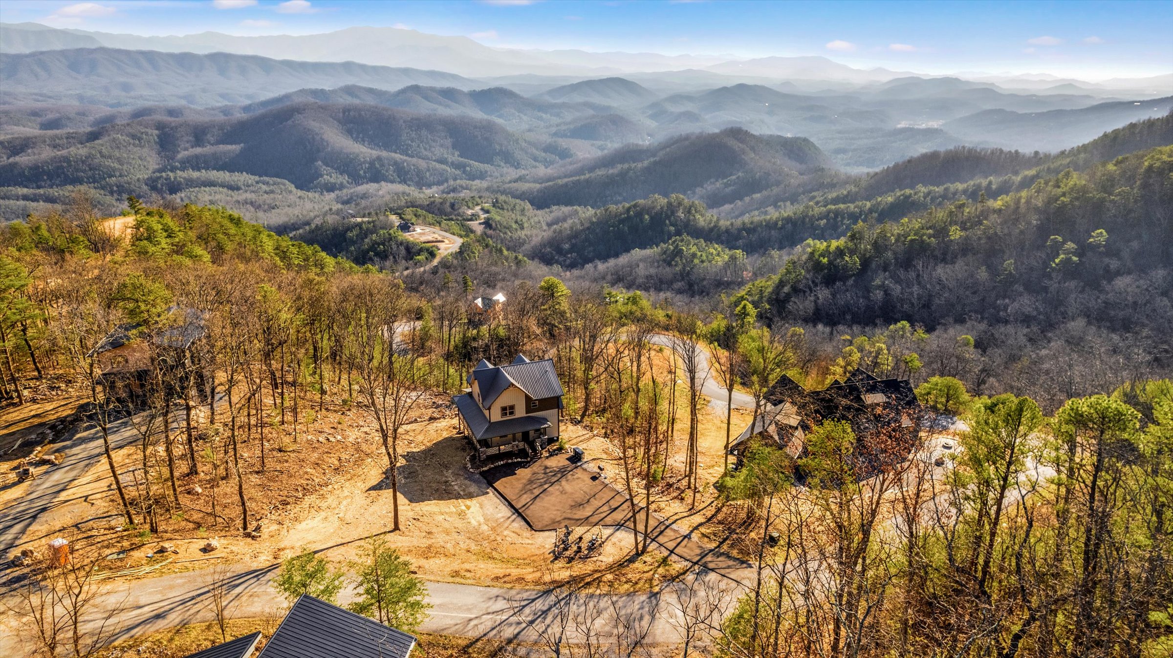 Sevierville, Tennessee, 37876, United States, 5 Bedrooms Bedrooms, ,6 BathroomsBathrooms,Residential,For Sale,1975935