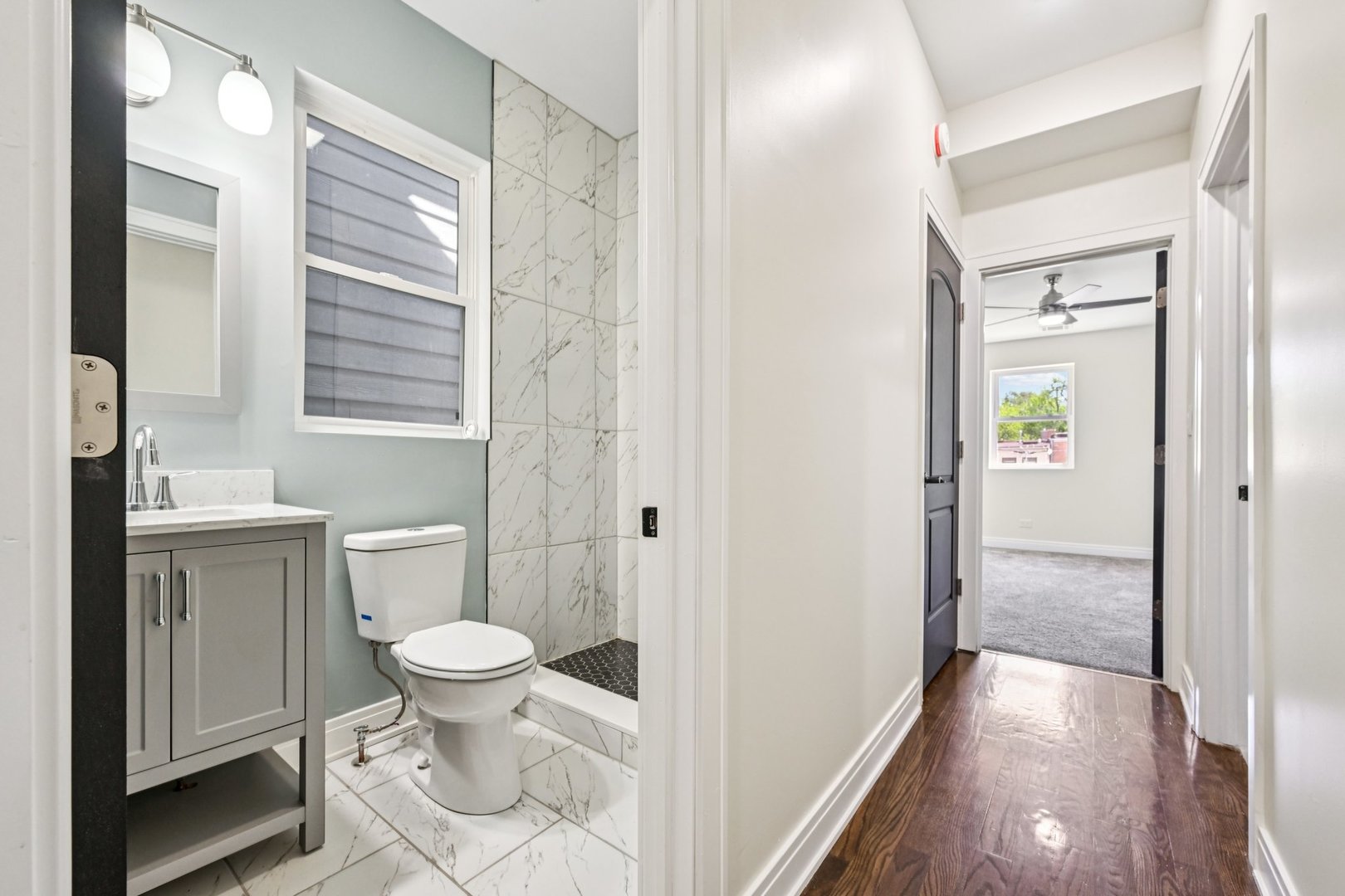 Chicago, Illinois, 60637, United States, 4 Bedrooms Bedrooms, ,4 BathroomsBathrooms,Residential,For Sale,1881153
