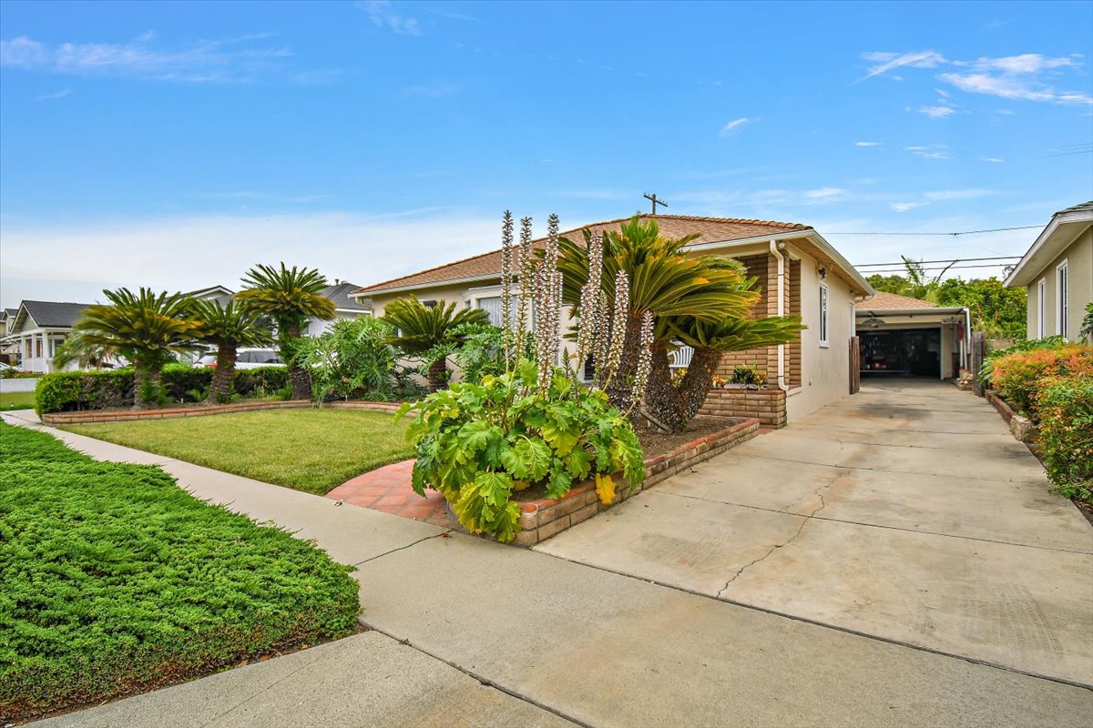 Lakewood, California, 90713, United States, 3 Bedrooms Bedrooms, ,1 BathroomBathrooms,Residential,For Sale,1927996
