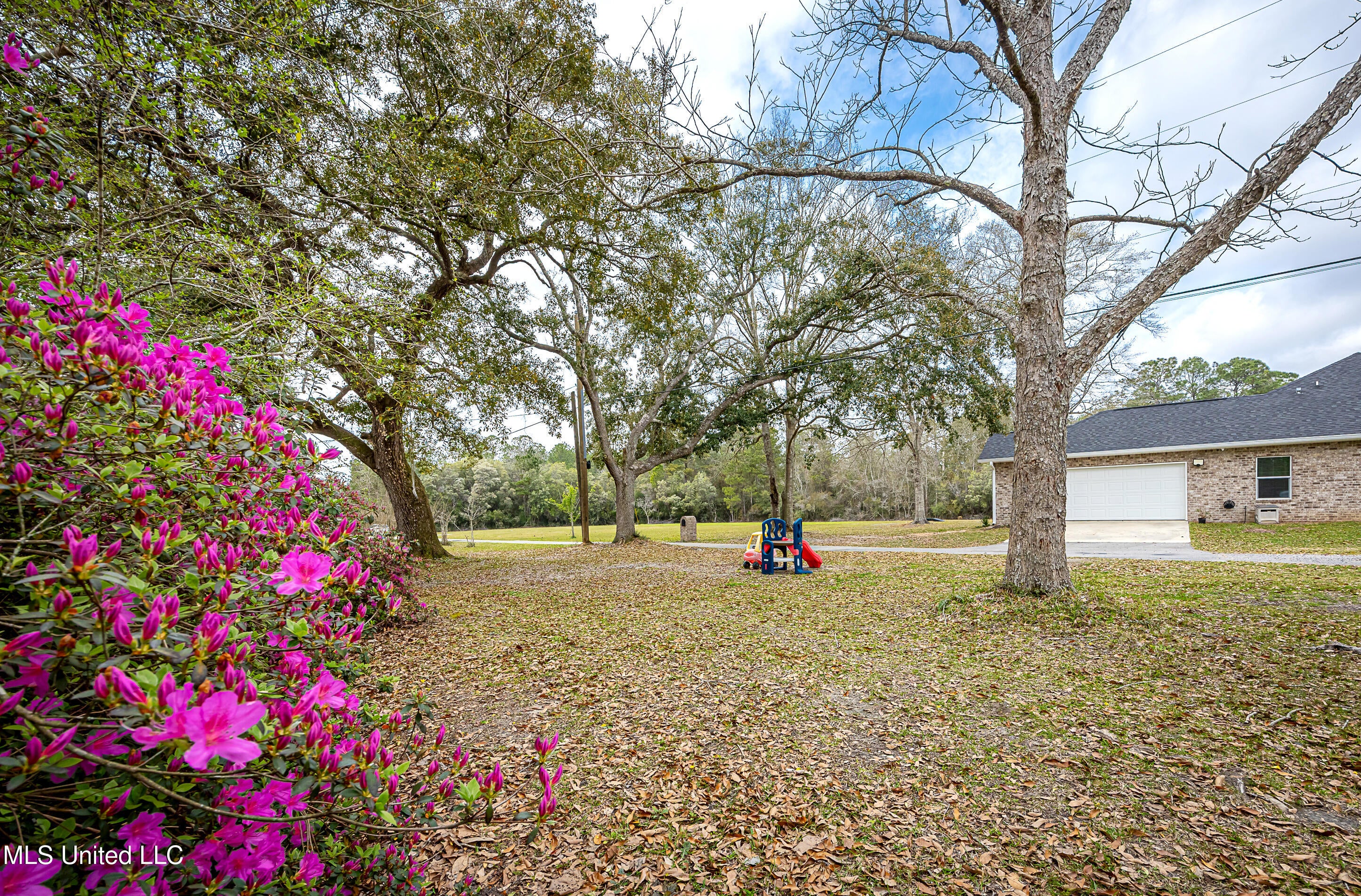 Vancleave, Mississippi, 39565, United States, 4 Bedrooms Bedrooms, ,2 BathroomsBathrooms,Residential,For Sale,1927401