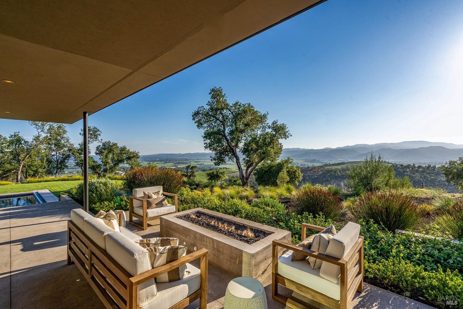 Napa, California, 94558, United States, 5 Bedrooms Bedrooms, ,8 BathroomsBathrooms,Residential,For Sale,1898720