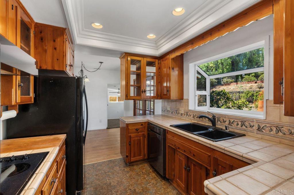 Spring Valley, California, 91978, United States, 3 Bedrooms Bedrooms, ,2 BathroomsBathrooms,Residential,For Sale,1940726