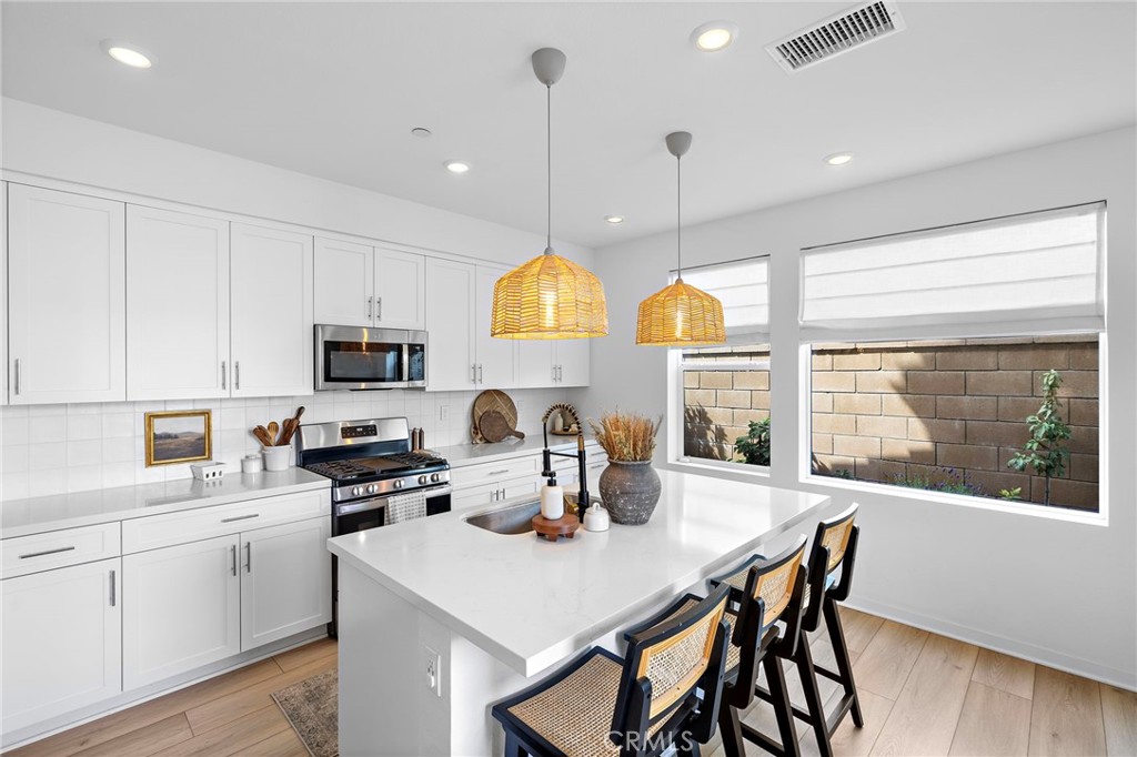 Corona, California, 92883, United States, 3 Bedrooms Bedrooms, ,3 BathroomsBathrooms,Residential,For Sale,1903718