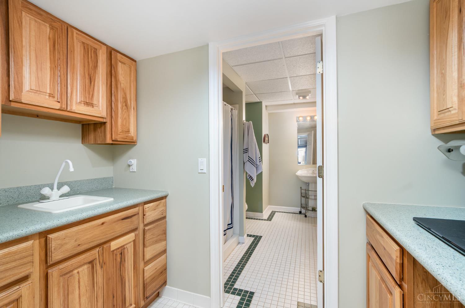 Blue Ash, Ohio, 45241, United States, 3 Bedrooms Bedrooms, ,3 BathroomsBathrooms,Residential,For Sale,2003391