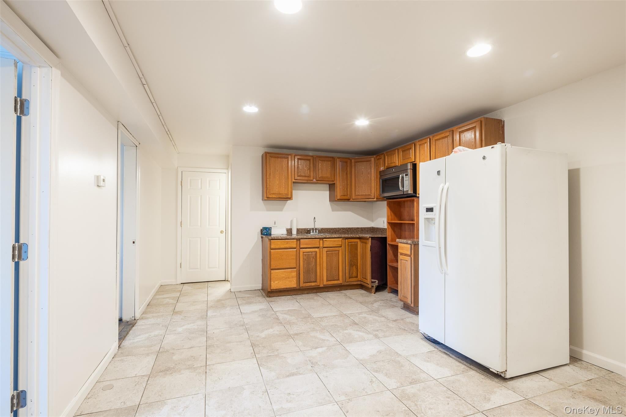 Mastic Beach, New York, 11951, United States, 5 Bedrooms Bedrooms, ,3 BathroomsBathrooms,Residential,For Sale,1992871