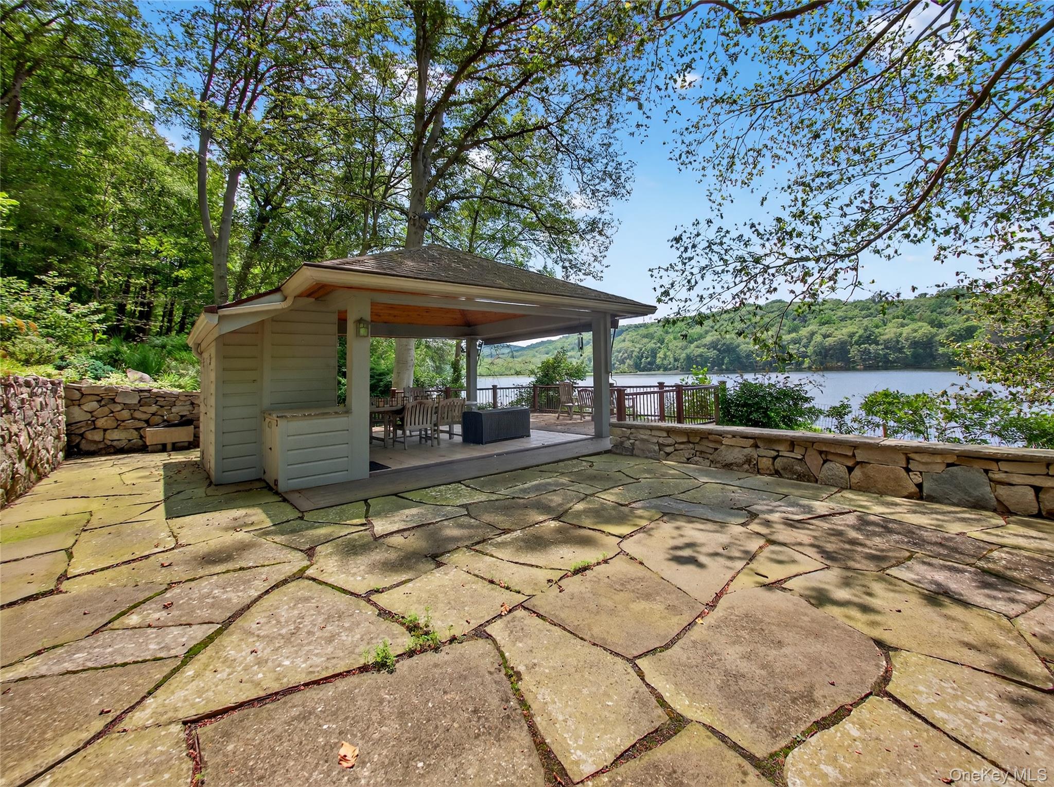 Sloatsburg, New York, 10974, United States, 5 Bedrooms Bedrooms, ,5 BathroomsBathrooms,Residential,For Sale,2032230