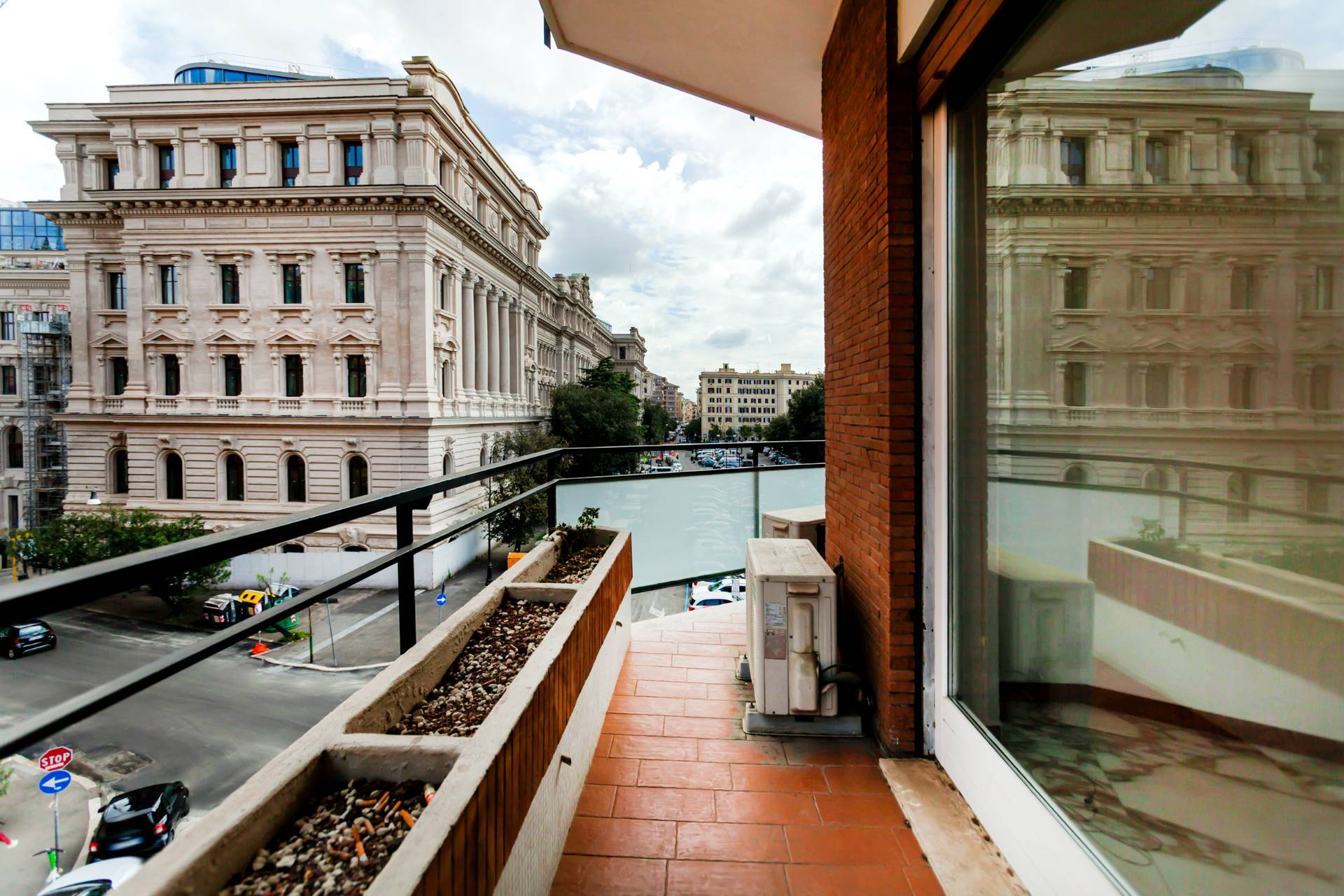 Roma, Roma, 00100, IT, 5 Bedrooms Bedrooms, ,3 BathroomsBathrooms,Residential,For Sale,1846886