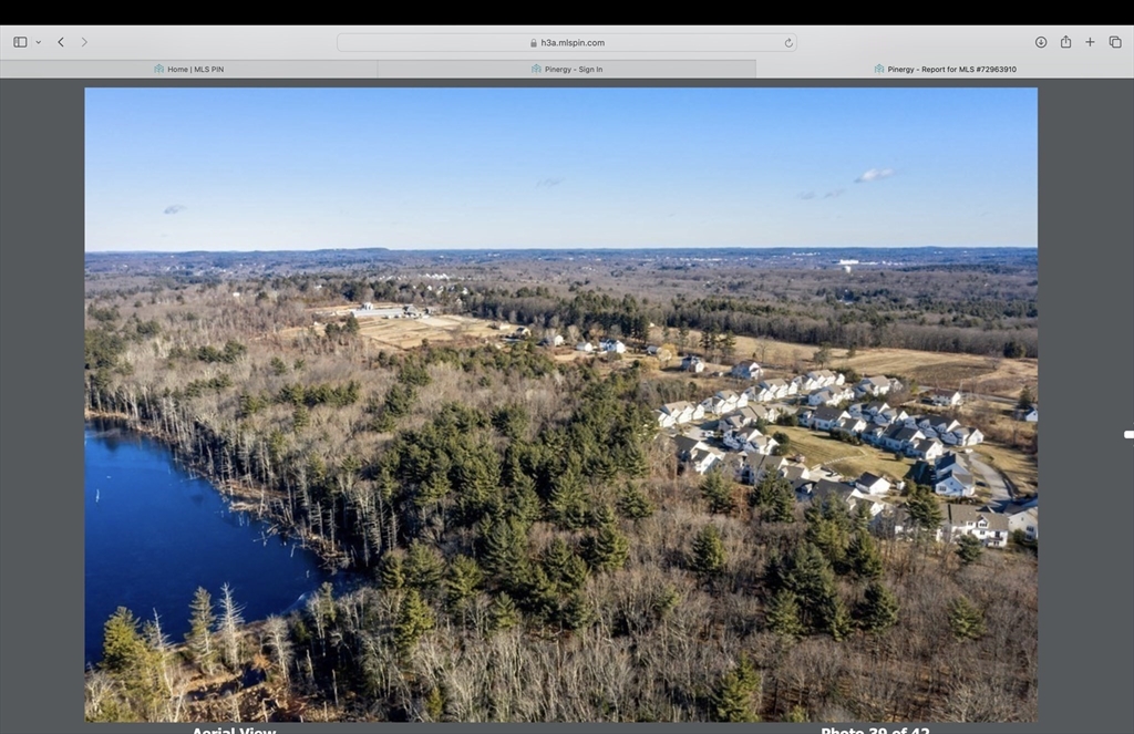 Holliston, Massachusetts, 01746, United States, 2 Bedrooms Bedrooms, ,3 BathroomsBathrooms,Residential,For Sale,1940343