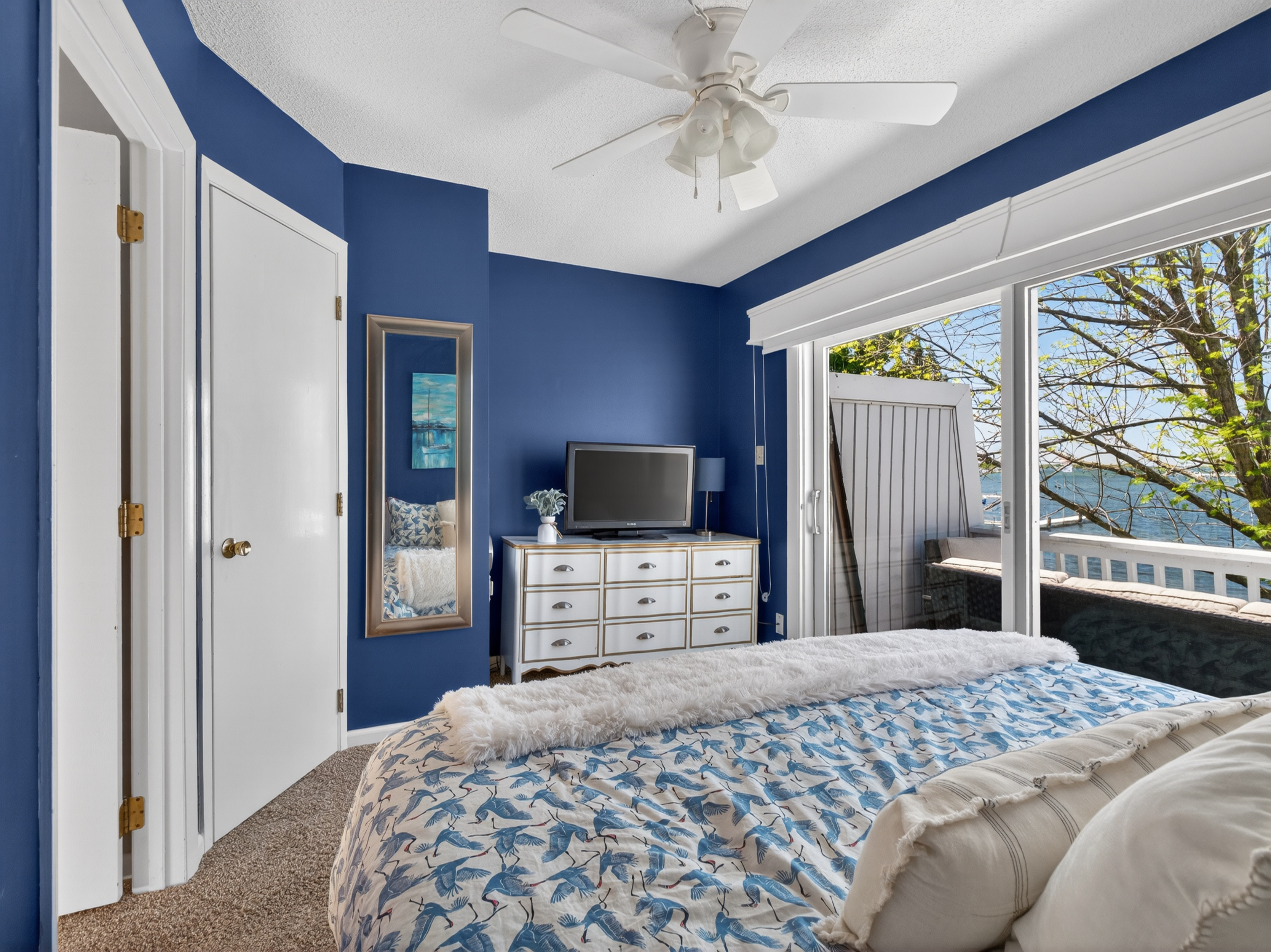  Easy, Breezy Condo Living on Indiana