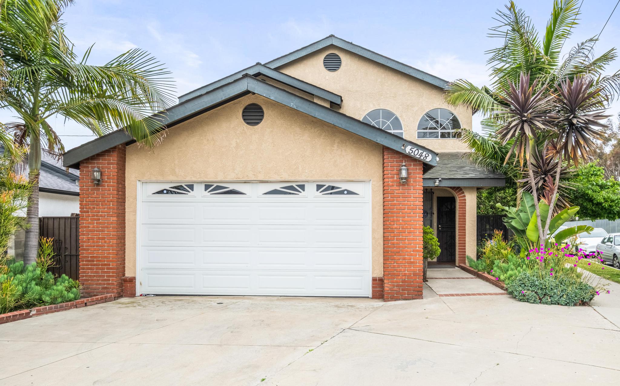HAWTHORNE, California, 90250, United States, 4 Bedrooms Bedrooms, ,3 BathroomsBathrooms,Residential,For Sale,1798305