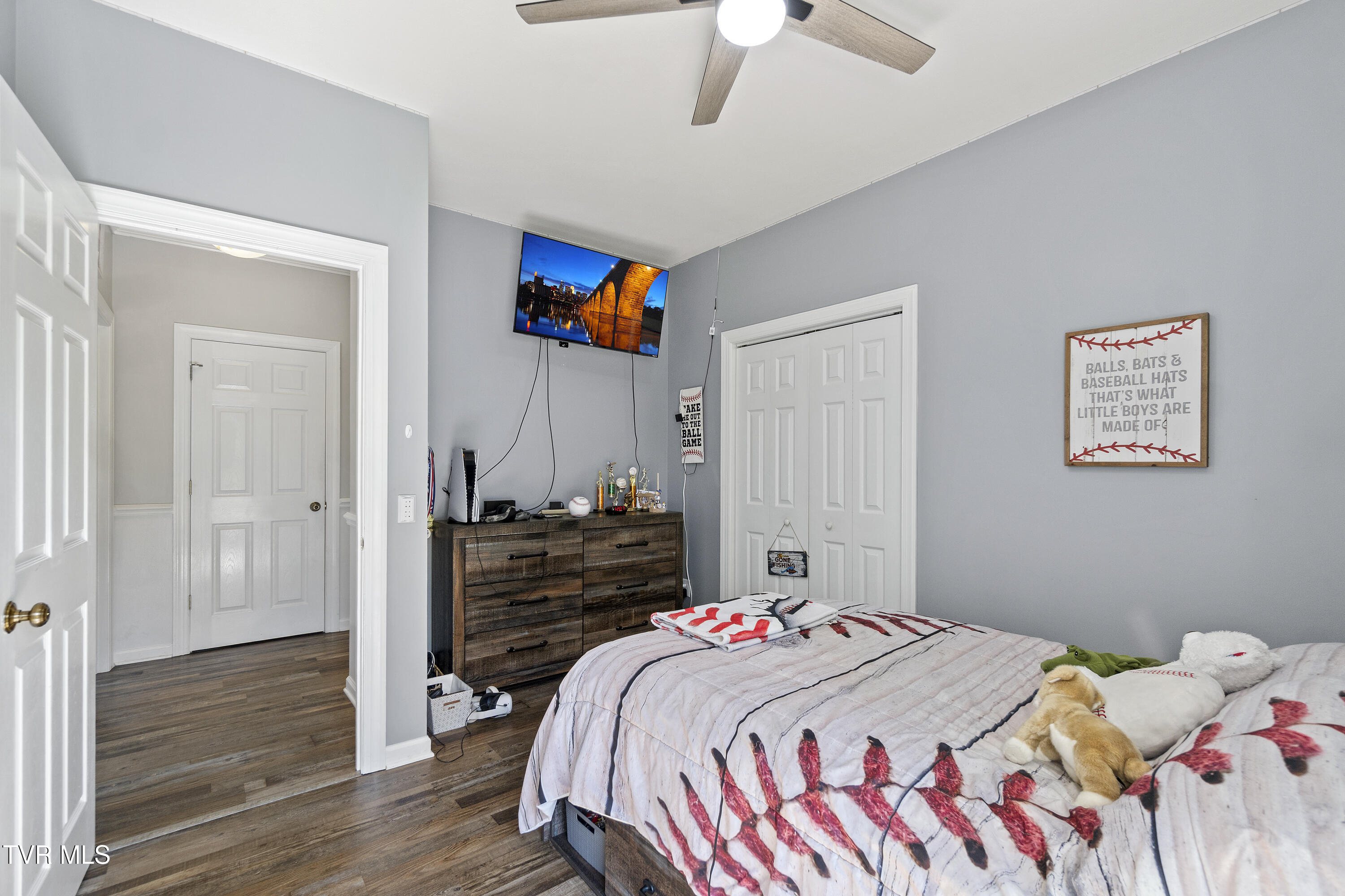 Greeneville, Tennessee, 37743, United States, 4 Bedrooms Bedrooms, ,3 BathroomsBathrooms,Residential,For Sale,1997780