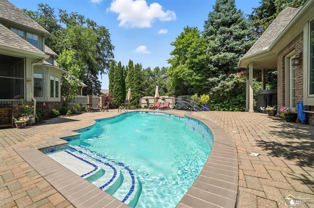 MONROE, Michigan, 48162, United States, 4 Bedrooms Bedrooms, ,7 BathroomsBathrooms,Residential,For Sale,1995576