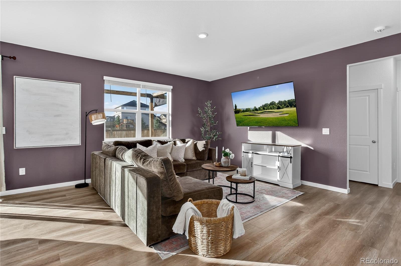 Thornton, Colorado, 80602, United States, 5 Bedrooms Bedrooms, ,3 BathroomsBathrooms,Residential,For Sale,1993257