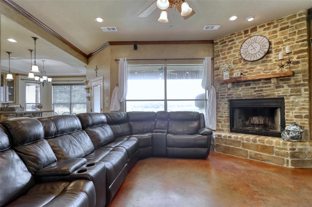 Mabank, Texas, 75147, United States, 3 Bedrooms Bedrooms, ,3 BathroomsBathrooms,Residential,For Sale,1937410