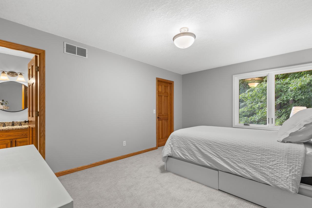 Chanhassen, Minnesota, 55317, United States, 5 Bedrooms Bedrooms, ,3 BathroomsBathrooms,Residential,For Sale,1926226