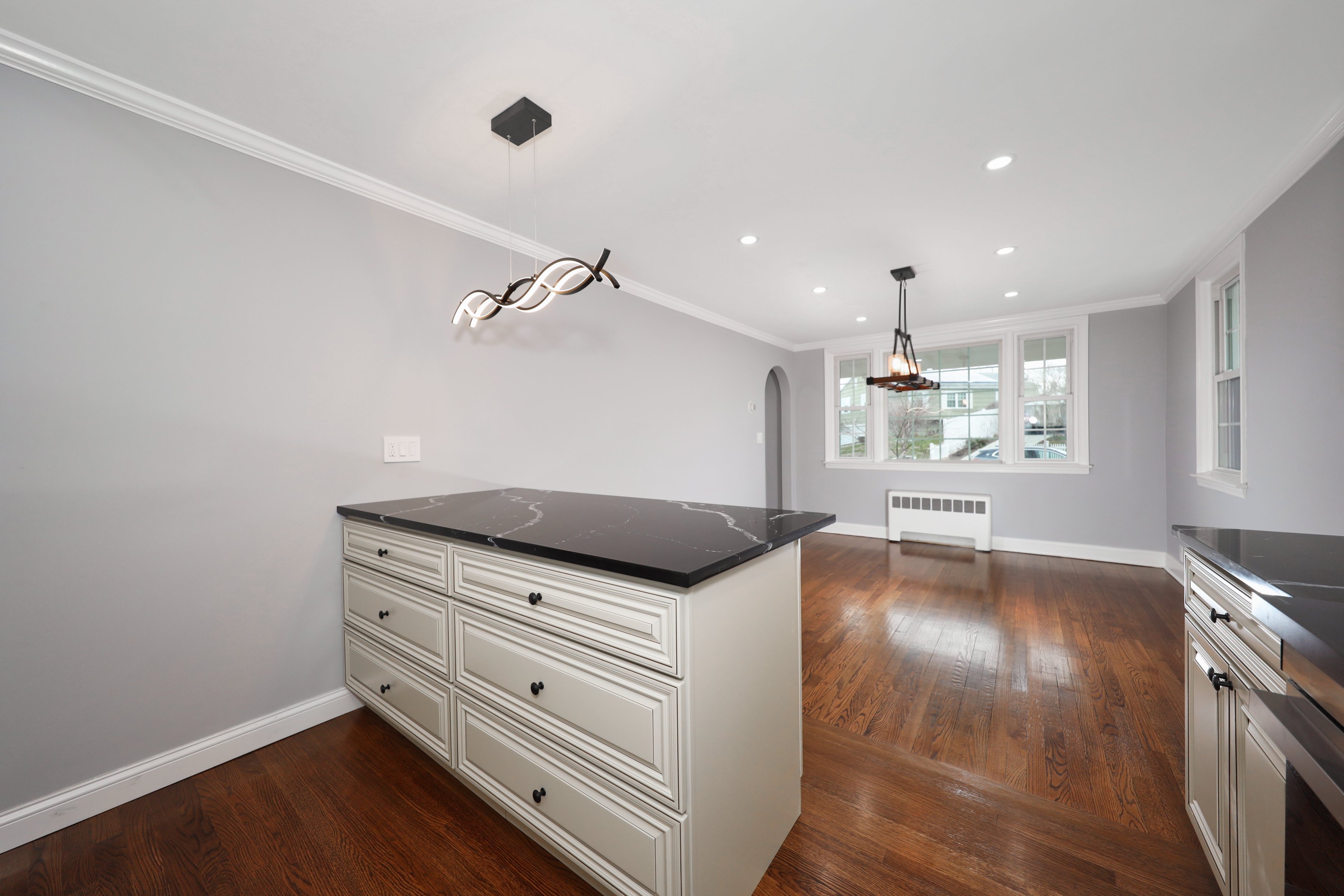 Bridgeport, Connecticut, 06606, United States, 5 Bedrooms Bedrooms, ,3 BathroomsBathrooms,Residential,For Sale,1930602