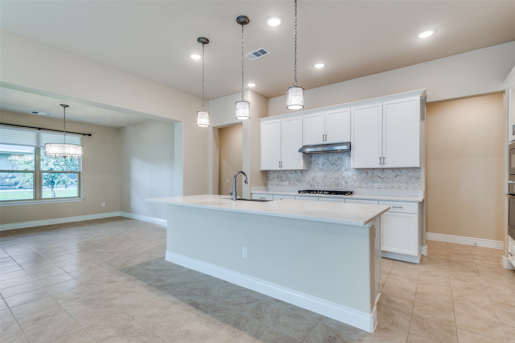 Denton, Texas, 76207, United States, 2 Bedrooms Bedrooms, ,3 BathroomsBathrooms,Residential,For Sale,1847379