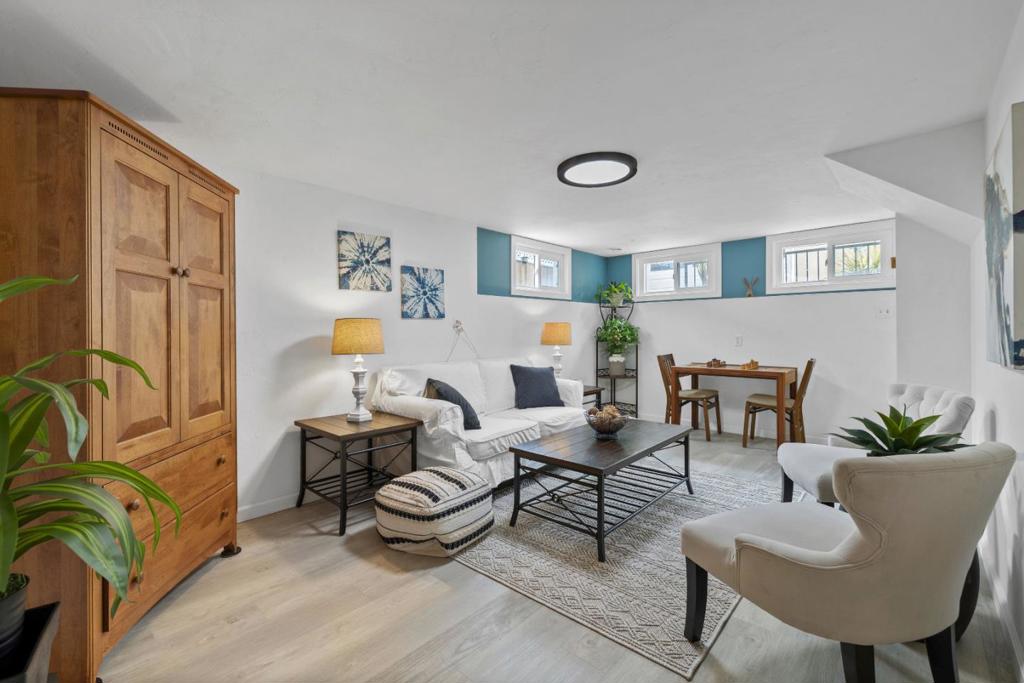 Santa Cruz, California, 95060, United States, 3 Bedrooms Bedrooms, ,3 BathroomsBathrooms,Residential,For Sale,1976527