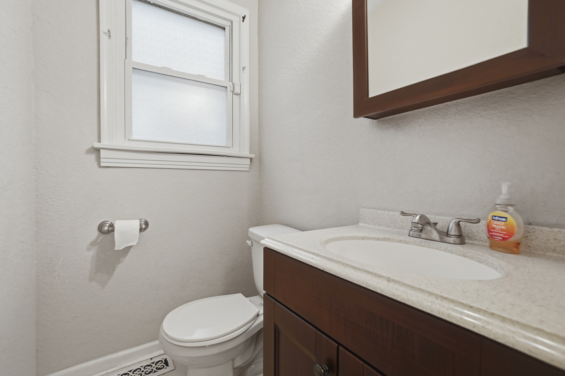  2304 Elaine Avenue, Norfolk, VA 23518 - 物件實景