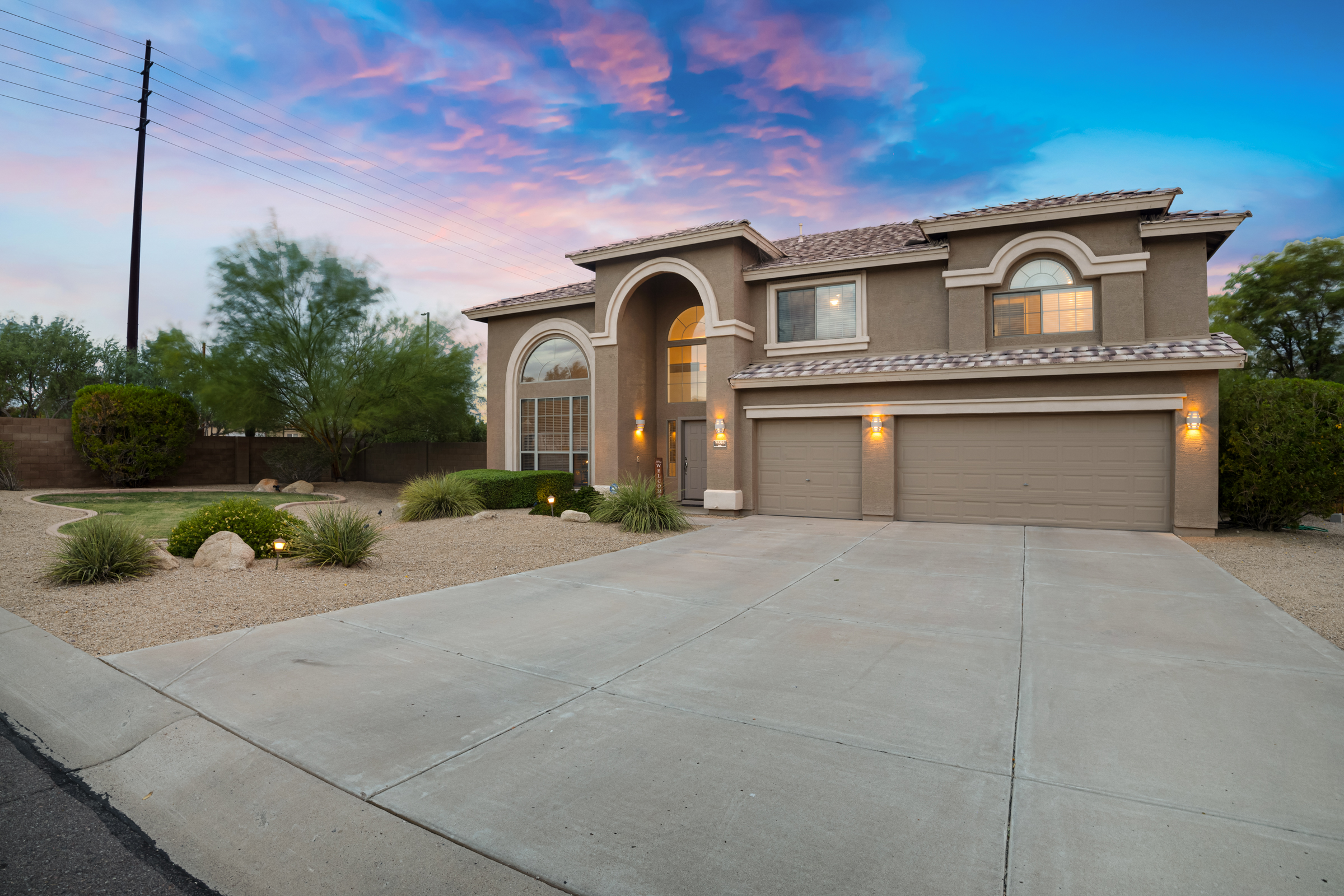 Mesa, Arizona, 85207, United States, 5 Bedrooms Bedrooms, ,4 BathroomsBathrooms,Residential,For Sale,1976858