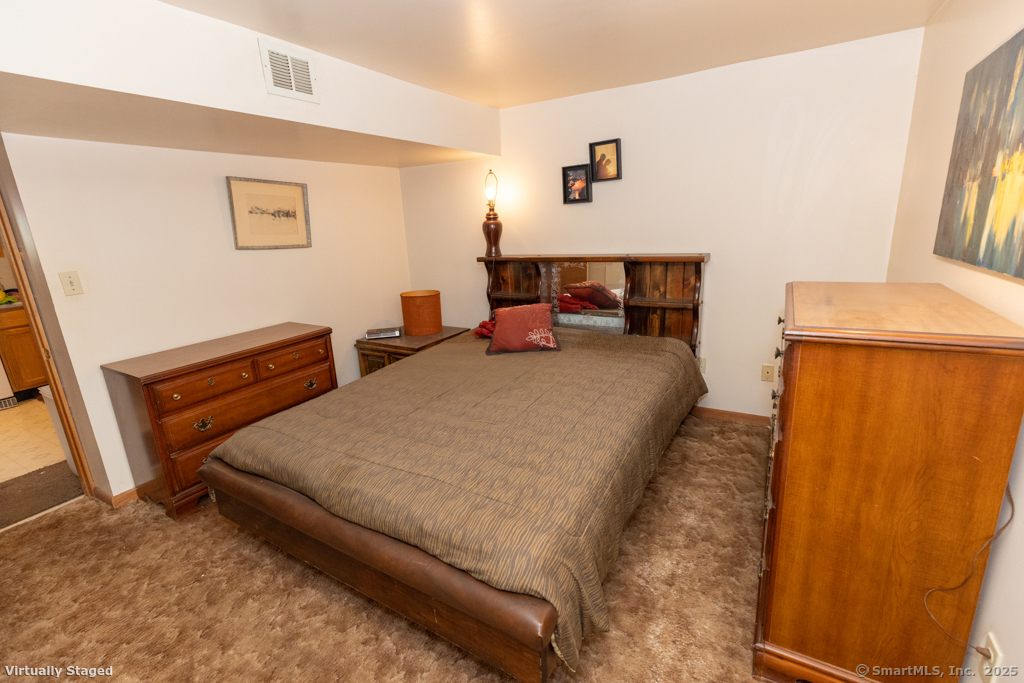 Montville, Connecticut, 06382, United States, 5 Bedrooms Bedrooms, ,3 BathroomsBathrooms,Residential,For Sale,1895658