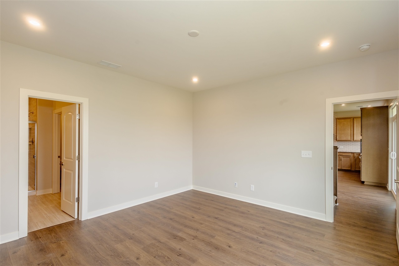 Bowling Green, Kentucky, 42104, United States, 4 Bedrooms Bedrooms, ,3 BathroomsBathrooms,Residential,For Sale,1913768