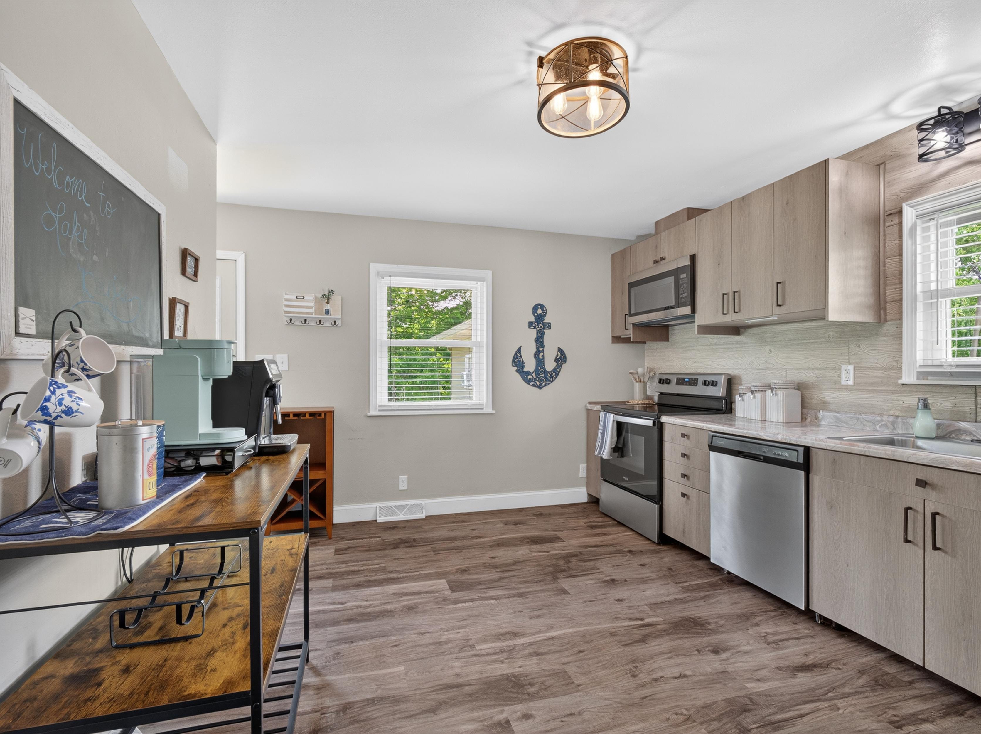  Lake Wawasee Access + AirBnB Income Potential - 物件實景