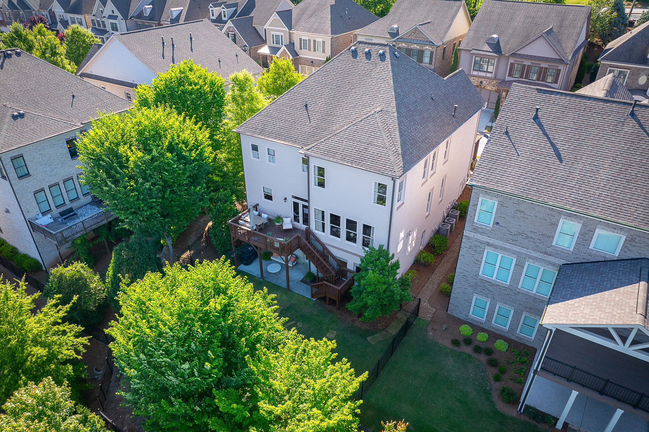  Stunning Designer Transformed Home in Sought-after Gated Vinings Community - 物件實景