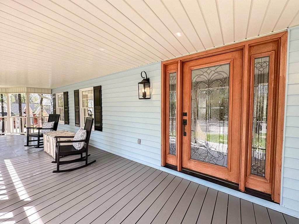 Calhoun, Georgia, 30701, United States, 4 Bedrooms Bedrooms, ,3 BathroomsBathrooms,Residential,For Sale,1762093