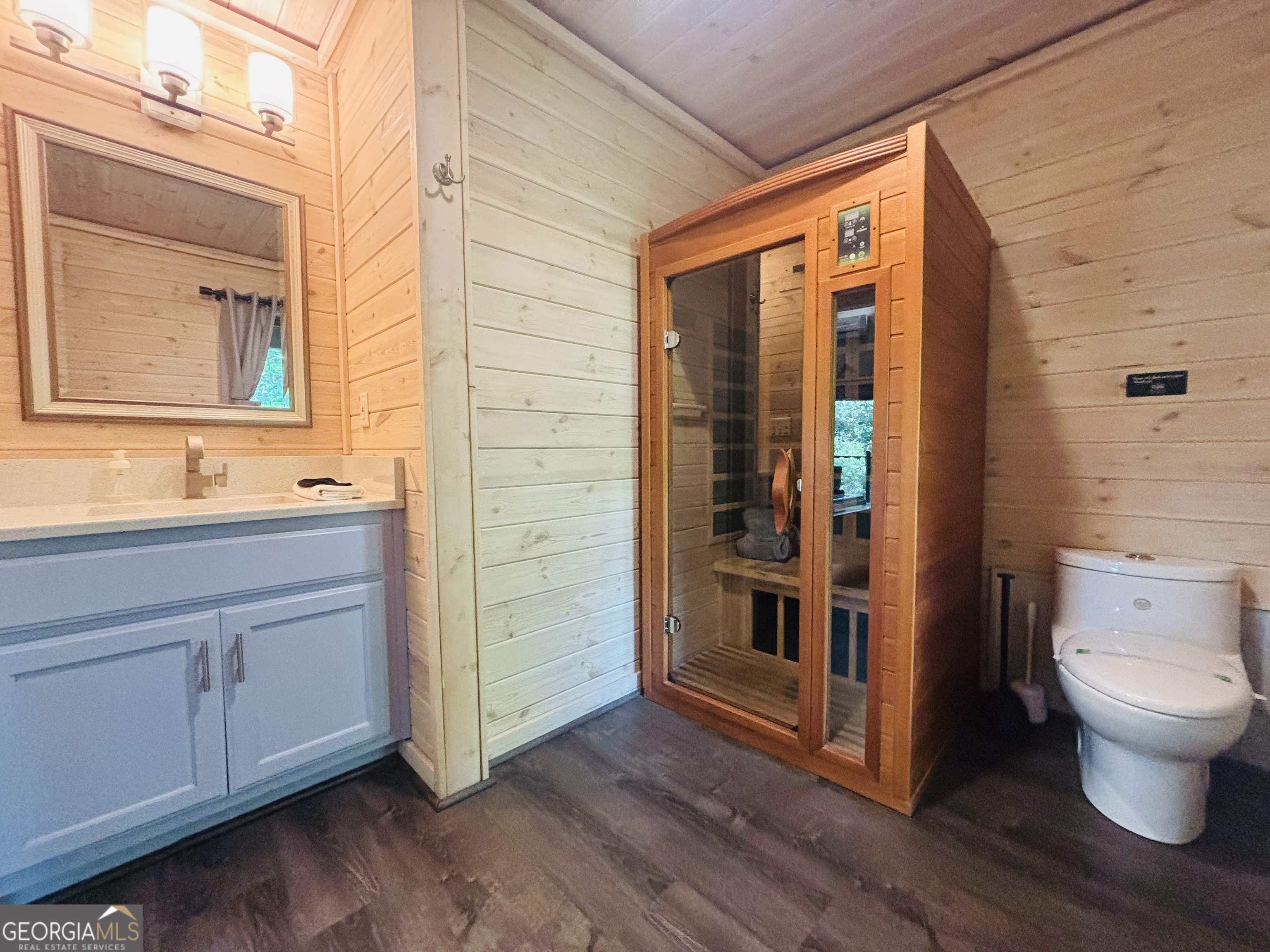 Cleveland, Georgia, 30528, United States, 1 Bedroom Bedrooms, ,1 BathroomBathrooms,Residential,For Sale,1864769