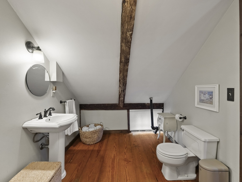 Carlisle, Massachusetts, 01741, United States, 3 Bedrooms Bedrooms, ,4 BathroomsBathrooms,Residential,For Sale,1804776