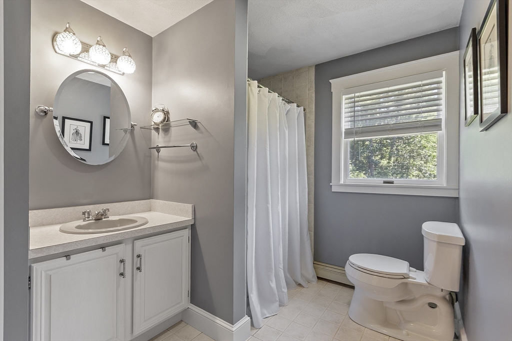 Lunenburg, Massachusetts, 01462, United States, 4 Bedrooms Bedrooms, ,3 BathroomsBathrooms,Residential,For Sale,1885321
