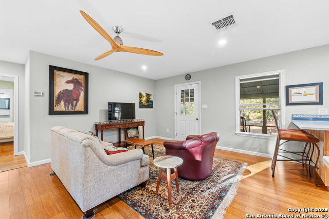 Seguin, Texas, 78155, United States, ,2 BathroomsBathrooms,Residential,For Sale,1983192